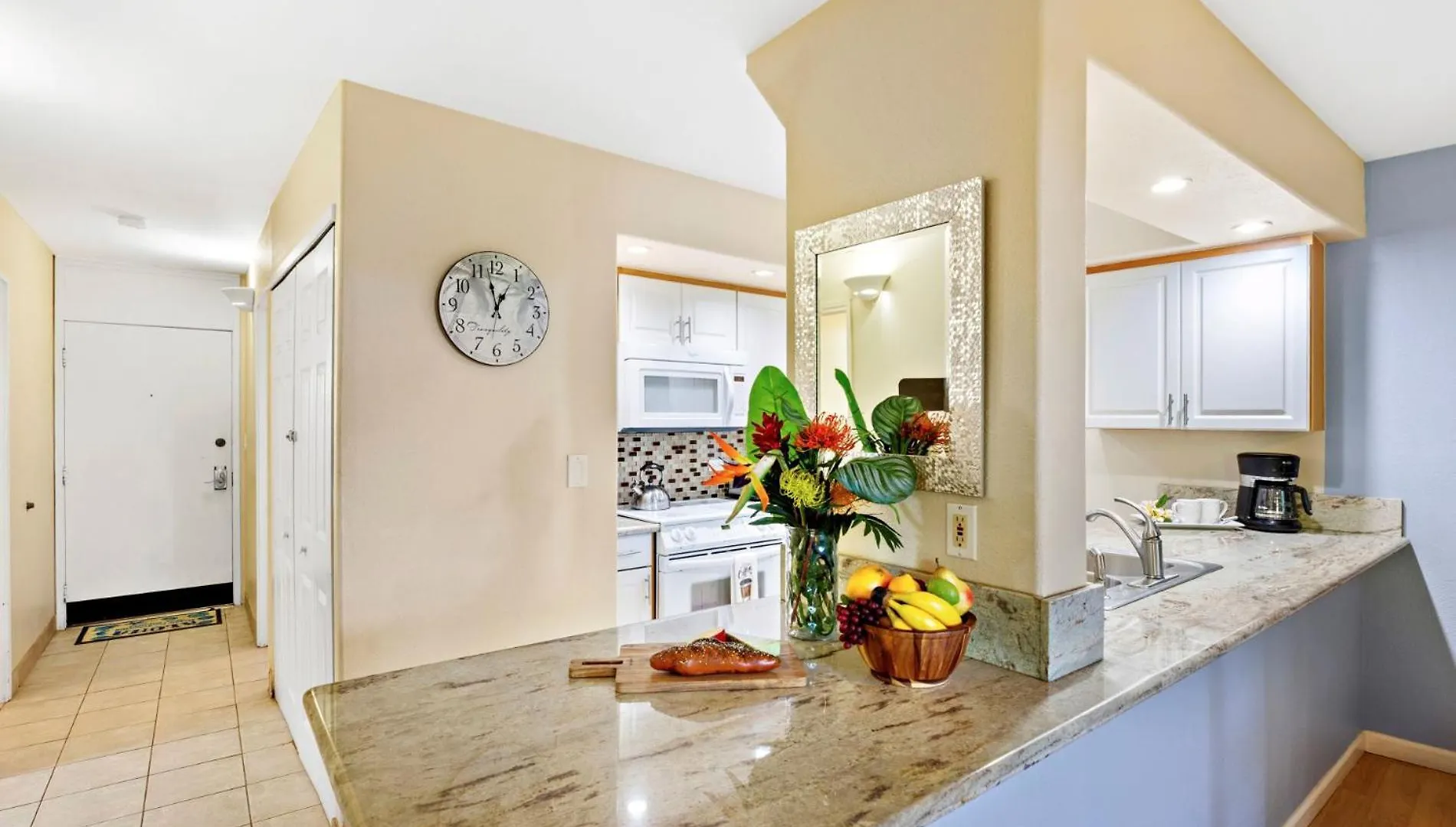 Updated W/ Partial Oceanview - Pm226 - Sullivan Kahana Holiday home